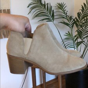 Zara Basic Collection booties 🌿